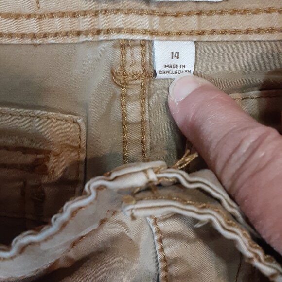 True Craft Cargo Shorts Youth Size 14, Tan, Multi Pocket, Machine Wash - Picture 3 of 6